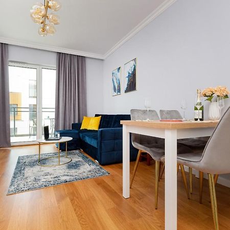 Apartament Dom Przy Okrzei By Renters Prestige Varsóvia Exterior foto